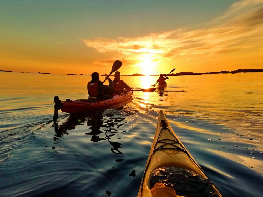 Sunset kayaking Havelock