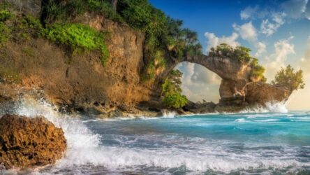 Natural bridge of Neil island